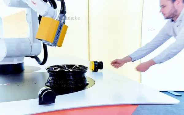 Sick Safe HRC systems, human-robot collaboration – Advanced